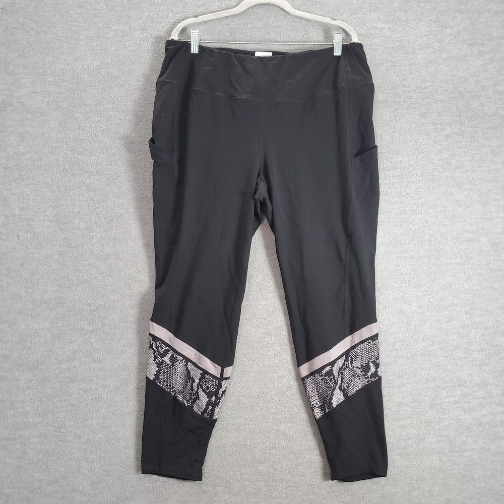 Torrid Women Activewear Pants 3 Black Legging Ankle Snakeskin Print